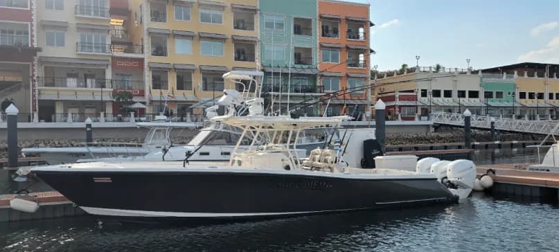 Zarpe Diem, 38' Edgewater Center Console charter boat operated by Legacy Fishing Costa Rica